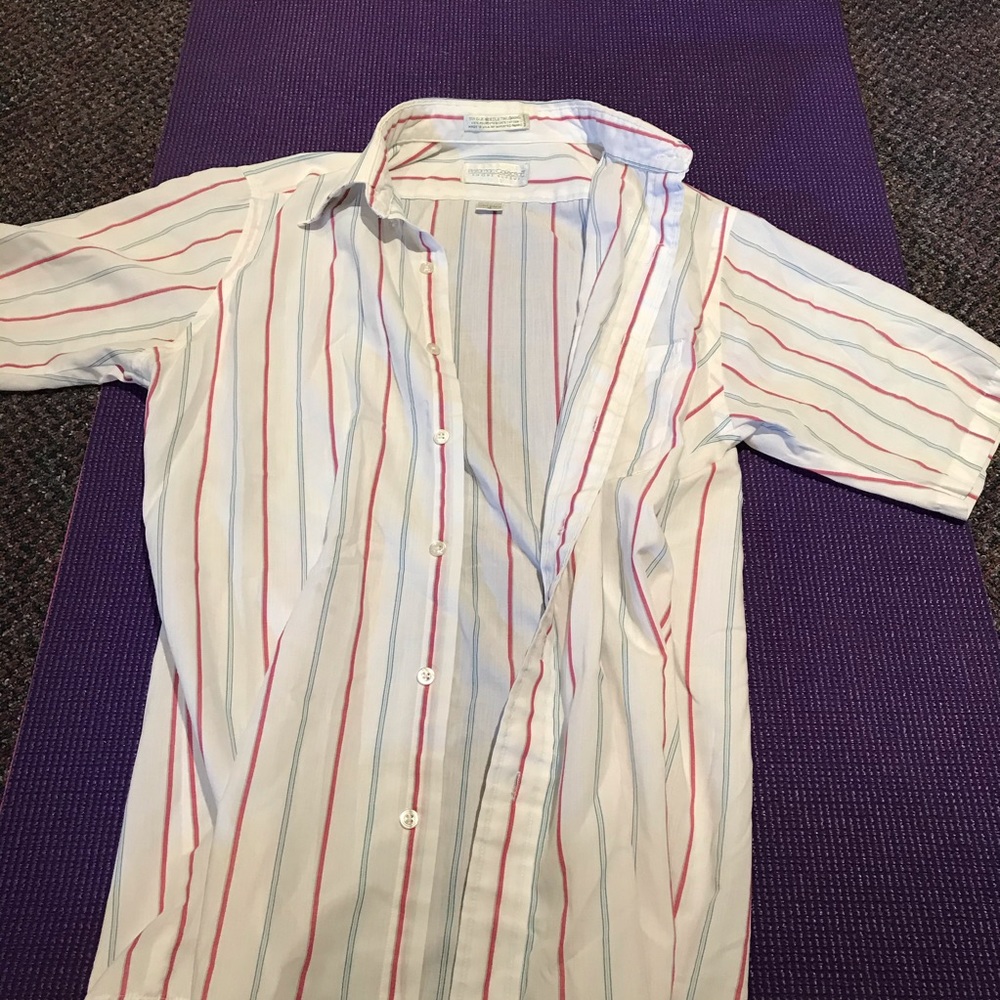 Men’s short sleeve button down